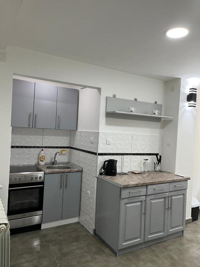 Apartman Jovana 2 Sremska Mitrovica Extérieur photo